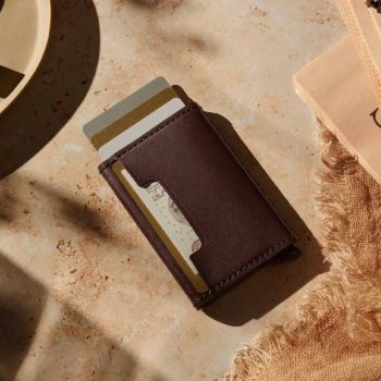 Carl Friedrik Cardprotector - Chokolade