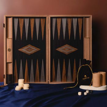 Manopoulos Backgammon-sæt i amerikansk valnød - sort eg
