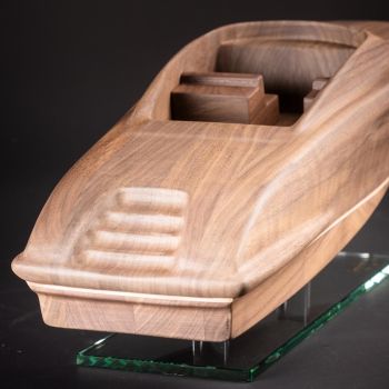 Vector Art Yacht Riva Mare En Bois 